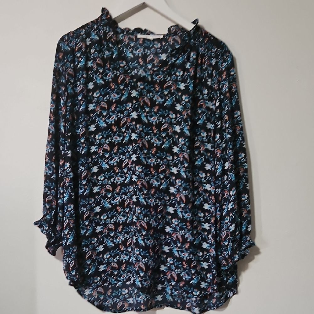 Violet & Claire Floral Blouse - Blue and NAVY